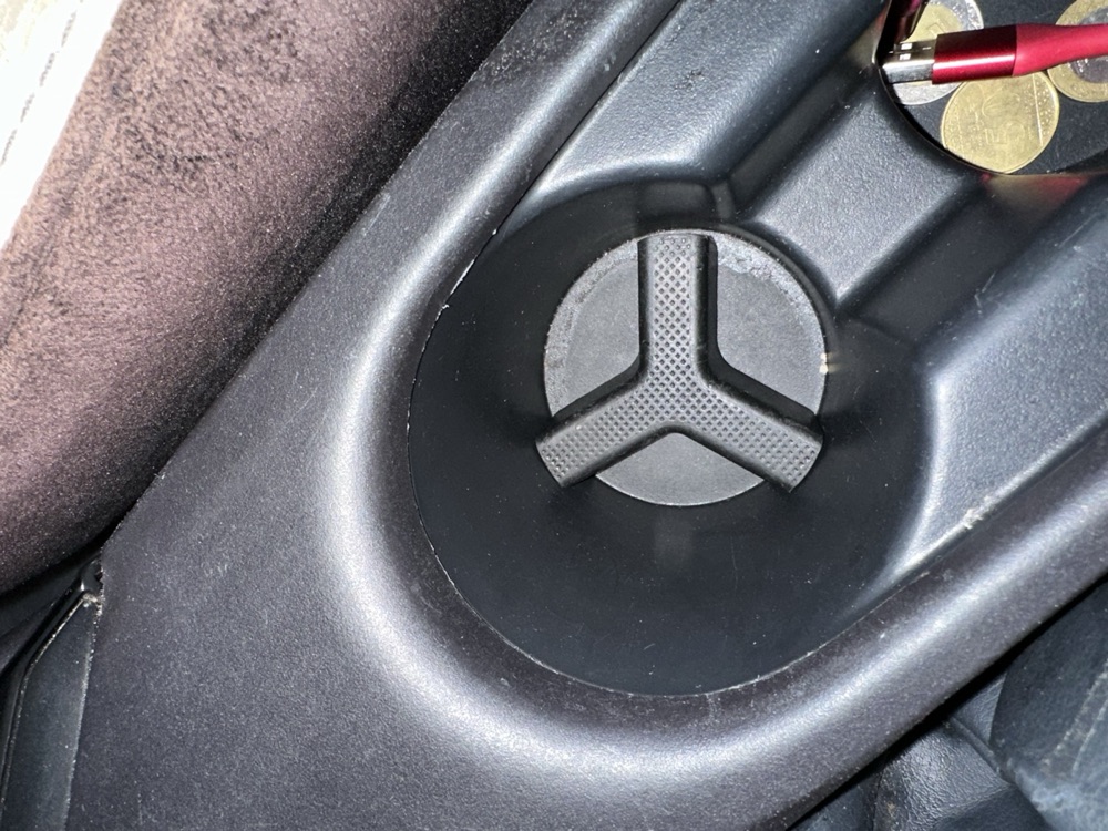 Toyota Corolla Bardaklık Yükseltici Aparat
