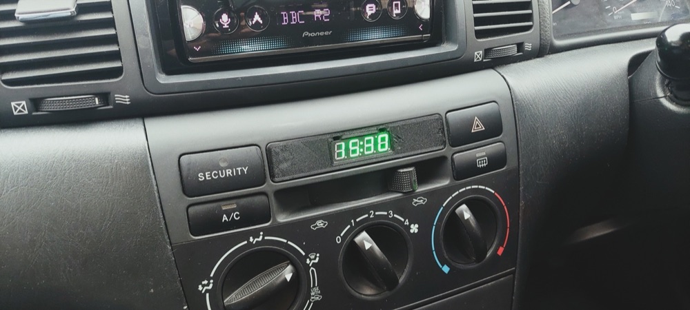 Toyota Corolla E12 Saat Modülü Çerçevesi