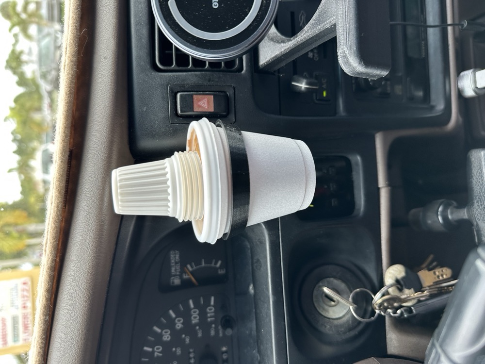 Toyota Göğüs Klipsi Bardaklık Aparatı (1996-2002)