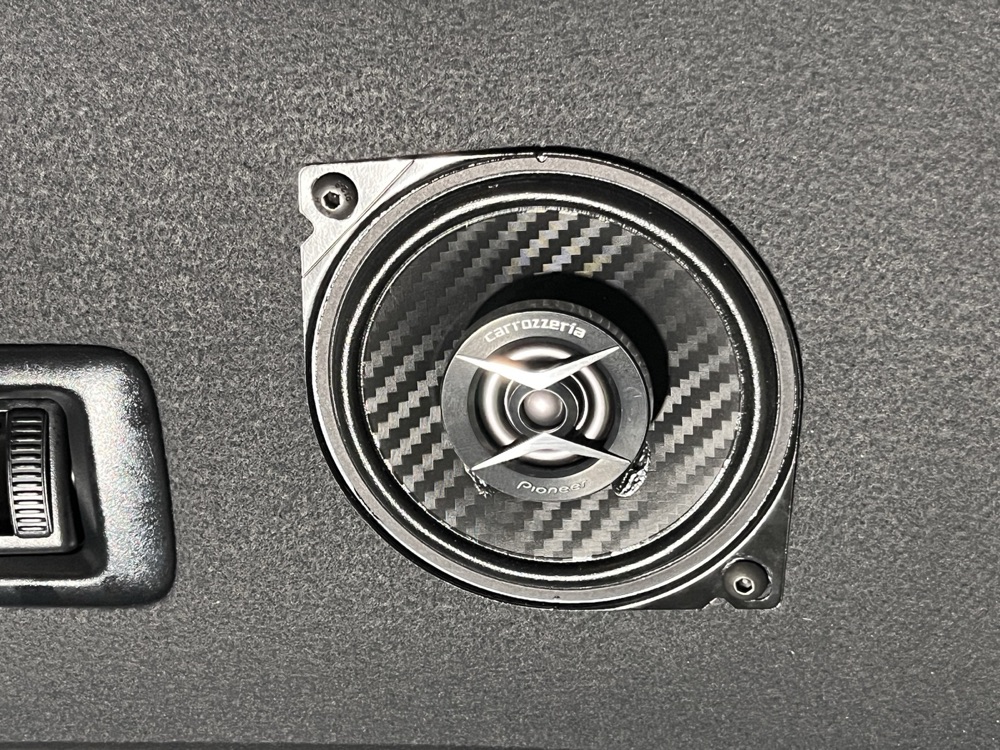 Toyota Hiace Arka Hoparlör Montaj Braketi Seti