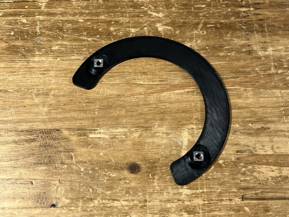 Toyota Hiace Arka Hoparlör Montaj Braketi Seti görsel 3