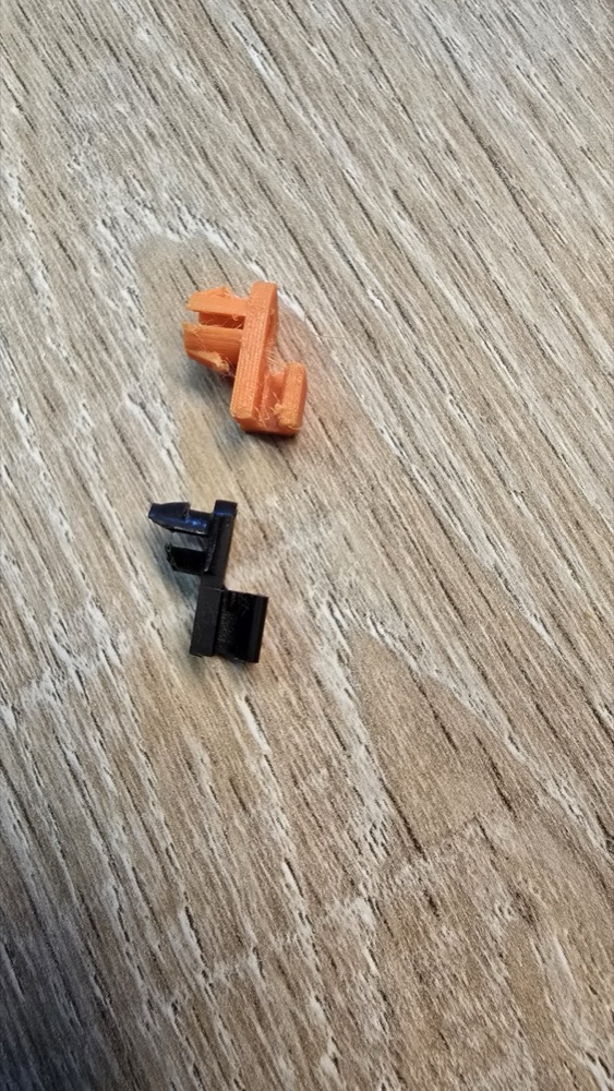 Toyota Kaput Açma Teli Klipsi görsel 4