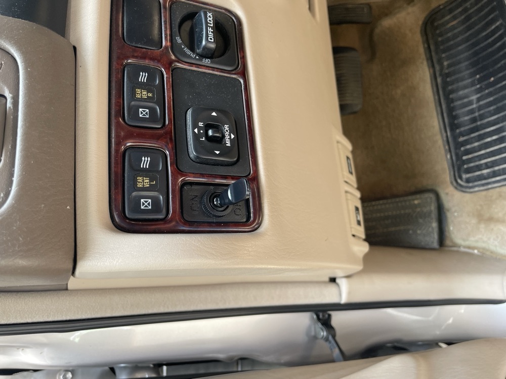 Toyota Land Cruiser Anahtar Montaj Braketi