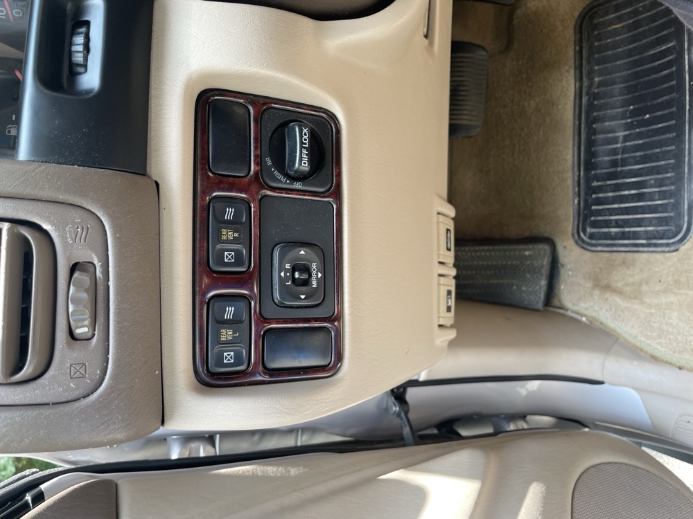 Toyota Land Cruiser Anahtar Montaj Braketi görsel 2