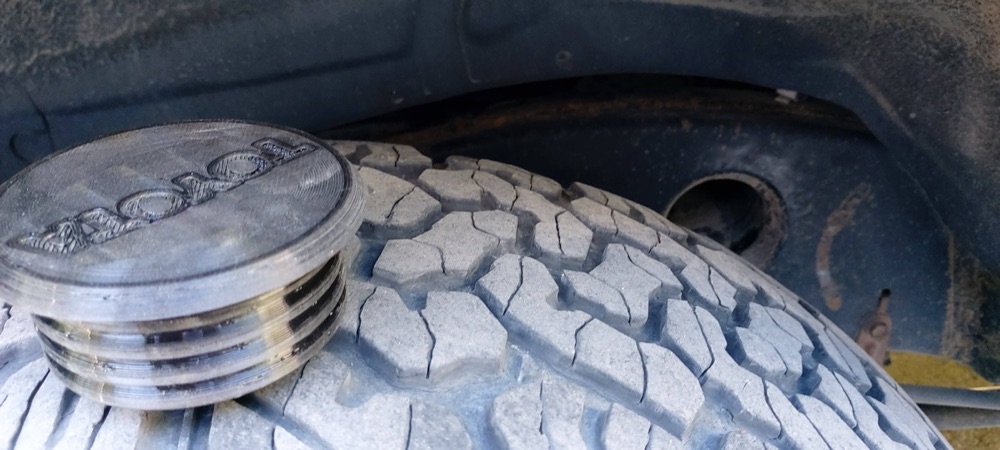 Toyota Land Cruiser Şasi Delik Kapağı