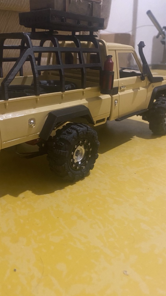 Toyota LC79 MN82 RC Çamurluk