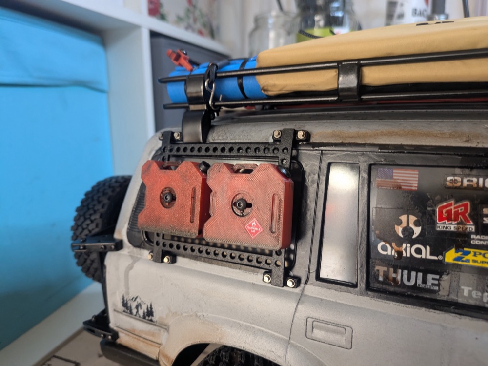 Toyota LC80 RC Araç Yan Cam Ekipman Taşıma Paneli