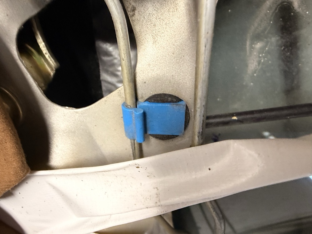 Toyota MR2 AW11 Kapı Kilidi Çubuğu Klipsi görsel 2