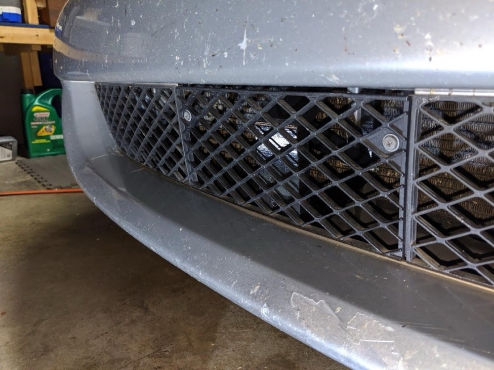 Toyota MR2 Spyder Deliksiz Plaka Braketi görsel 4