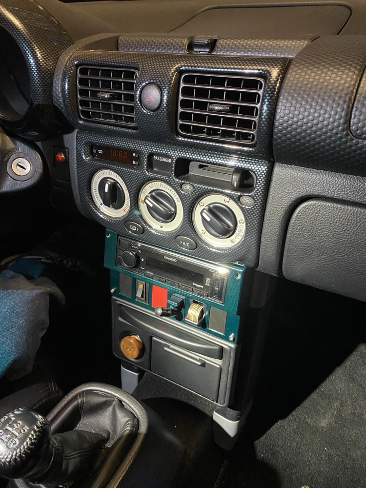 Toyota MR2 Spyder Kenwood Teyp Çerçevesi ve Panel Seti