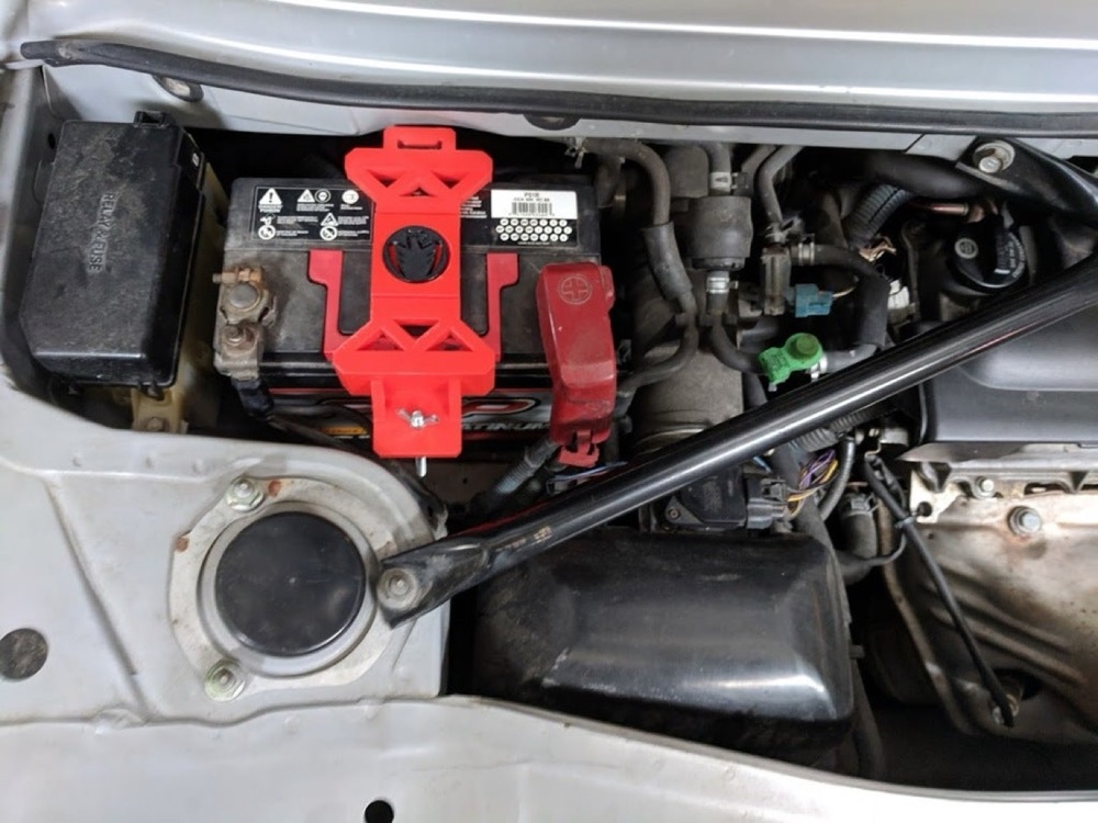 Toyota MR2 Spyder Mk3 Akü Sabitleme Braketi