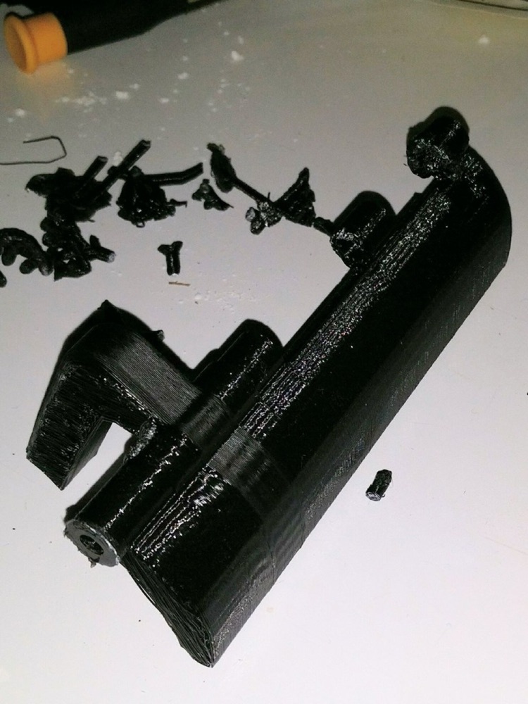 Toyota Previa Bagaj Kapağı Açma Kolu