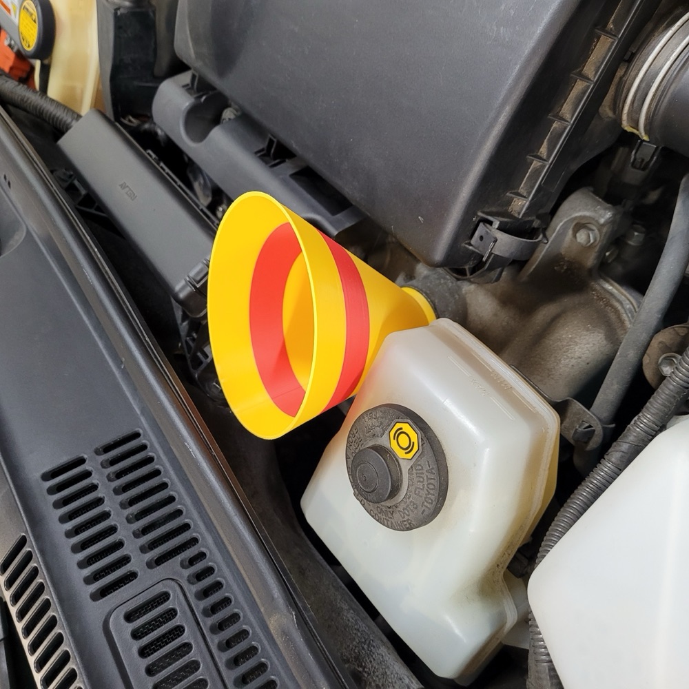 Toyota Prius Gen 2 Motor Yağ Hunisi görsel 2