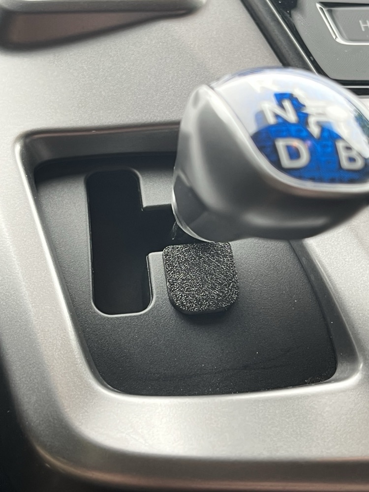 Toyota Prius V Vites Engelleyici Bloklayıcı