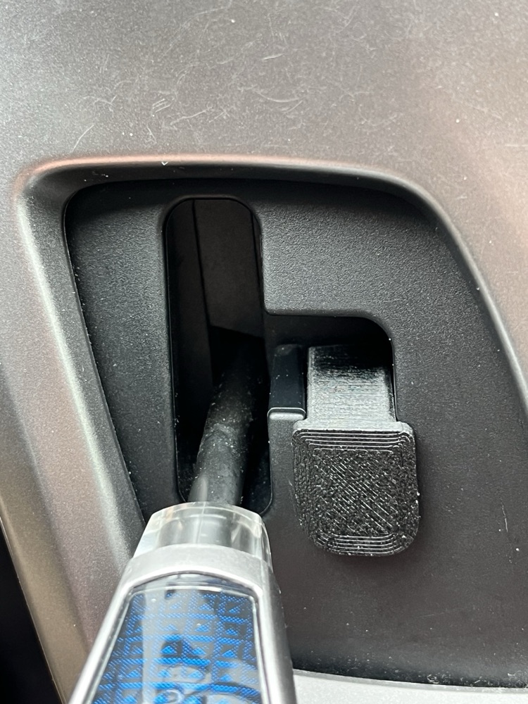 Toyota Prius V Vites Engelleyici Bloklayıcı görsel 2