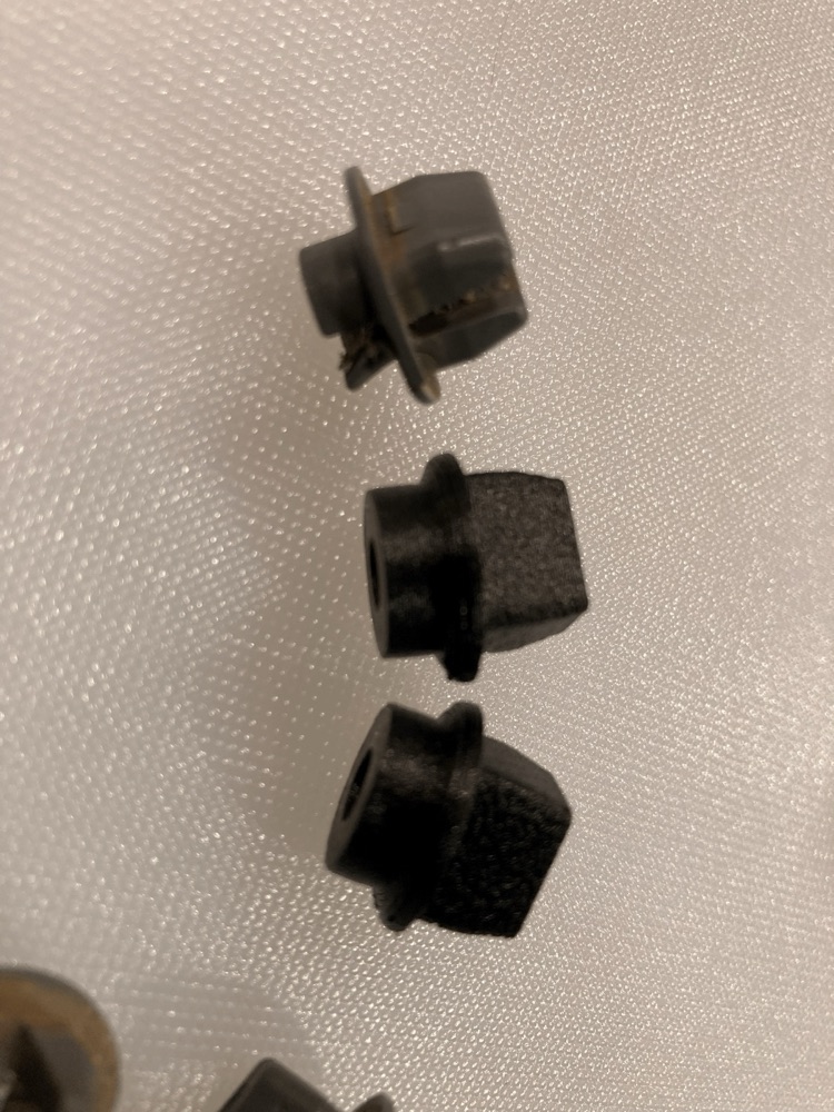 Toyota Radyatör Koruma Sacı Klips Yuvası (52116-0C090) görsel 2