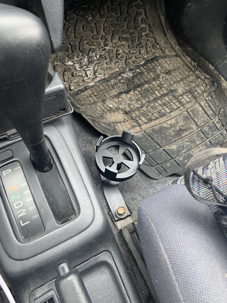 Toyota Rav4 (1996-2000) Bardaklık görsel 2