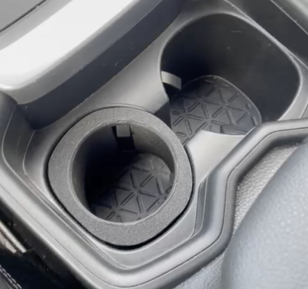 Toyota Rav4 (2019-2025) Bardaklık Daraltıcı Aparat 65mm