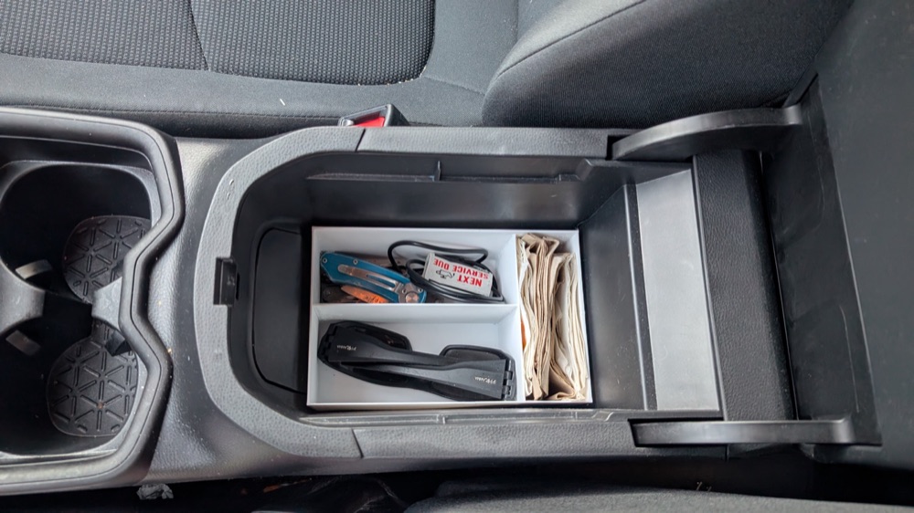 Toyota RAV4 Konsol İçi Düzenleyici Organizer
