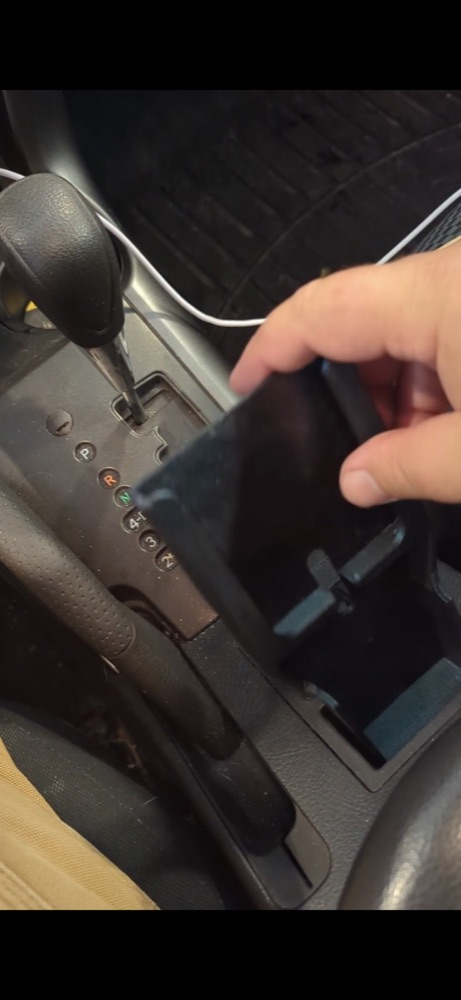 Toyota RAV4 Telefon Tutucu (3. Nesil, 2009-2012)