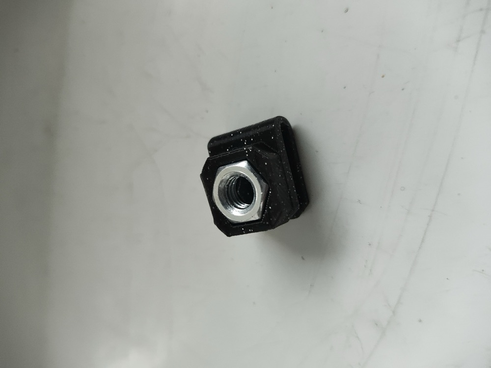 Toyota RAV4 XA20 Teyp Panel U-Somun Tutucu Klips