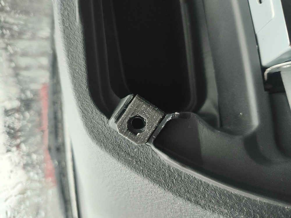 Toyota RAV4 XA20 Teyp Panel U-Somun Tutucu Klips görsel 3