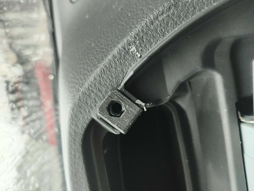 Toyota RAV4 XA20 Teyp Panel U-Somun Tutucu Klips görsel 4