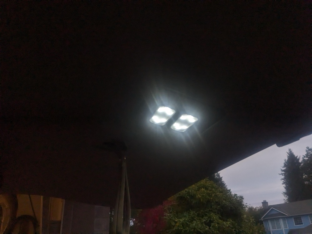 Toyota Sienna Bagaj Kapağı LED Aydınlatma Paneli görsel 4