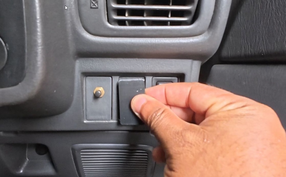 Toyota Starlet EP82 Konsol Tuş Boşluğu Kapağı