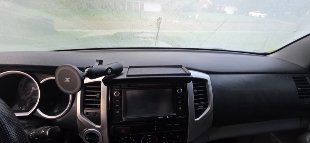 Toyota Tacoma 2.5 Nesil Radyo Üstü Konsol Rafı