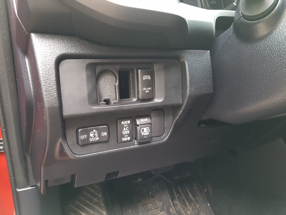 Toyota Tacoma 3. Nesil Sprint Booster ve İkili Anahtar Paneli