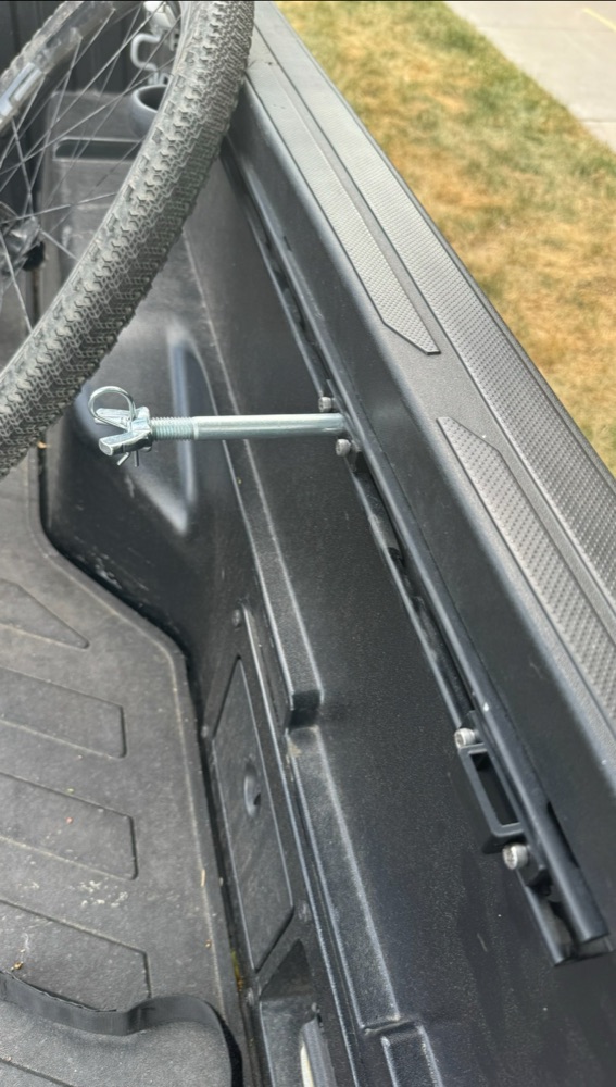 Toyota Tacoma Bisiklet Ön Tekerlek Taşıyıcı Aparat görsel 2