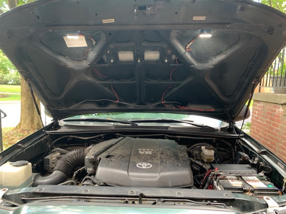 Toyota Tacoma Kaput Altı Aydınlatma Braketi (KC Cyclone V2 Uyumlu)