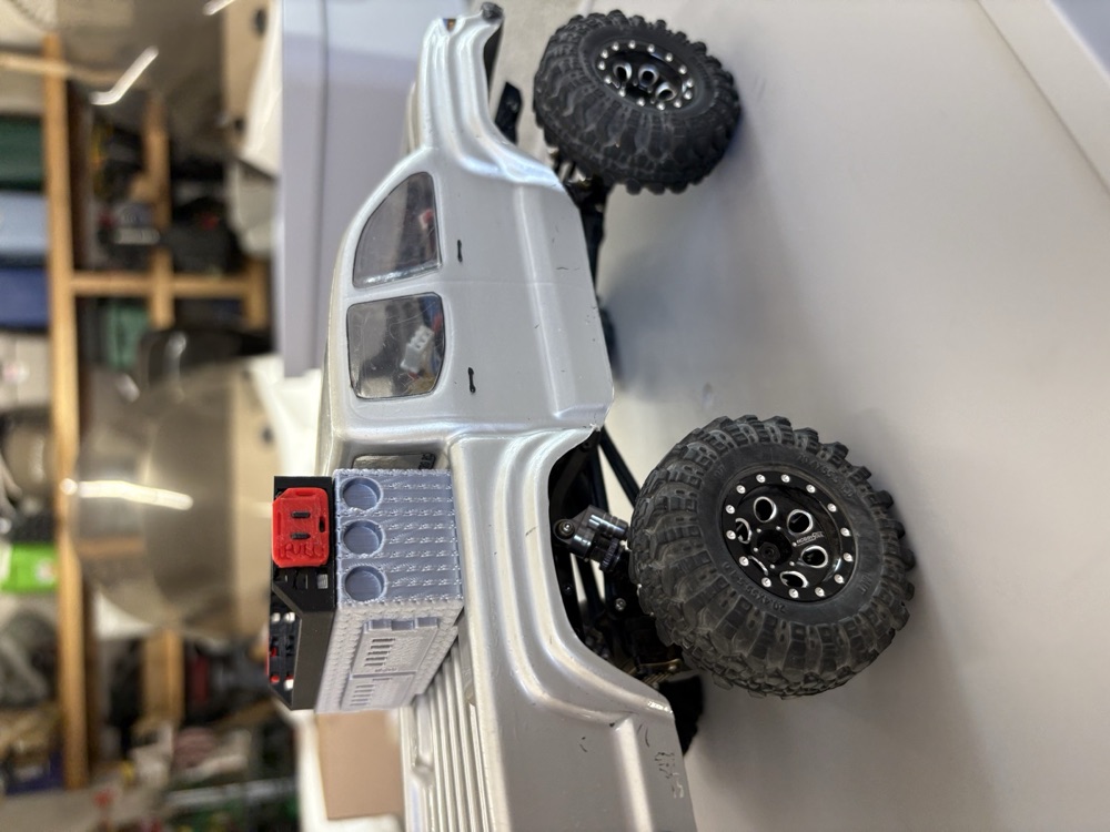 Toyota Tacoma RC Crawler Köpek Taşıma Kutusu ve Aksesuar Seti görsel 2