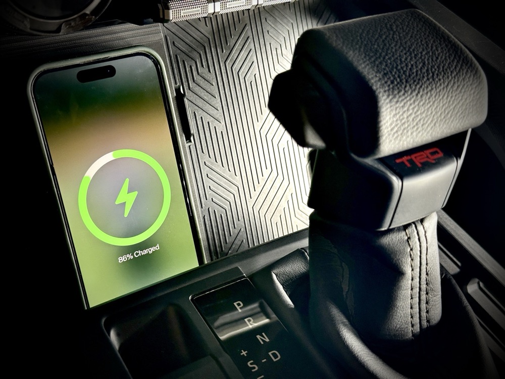 Toyota Tacoma Uyumlu MagSafe Kablosuz Şarj Standı