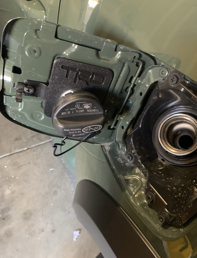 Toyota Tacoma Yakıt Deposu Kapağı Tutucu