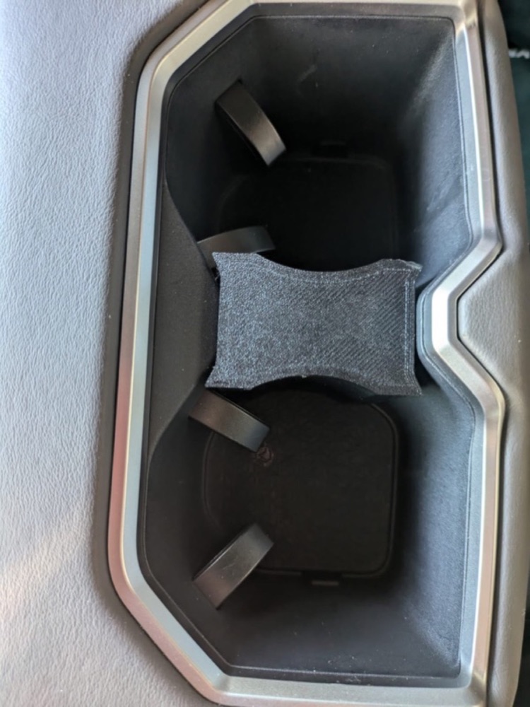 Toyota Tundra Ön Bardaklık Bölücü Aparat görsel 2