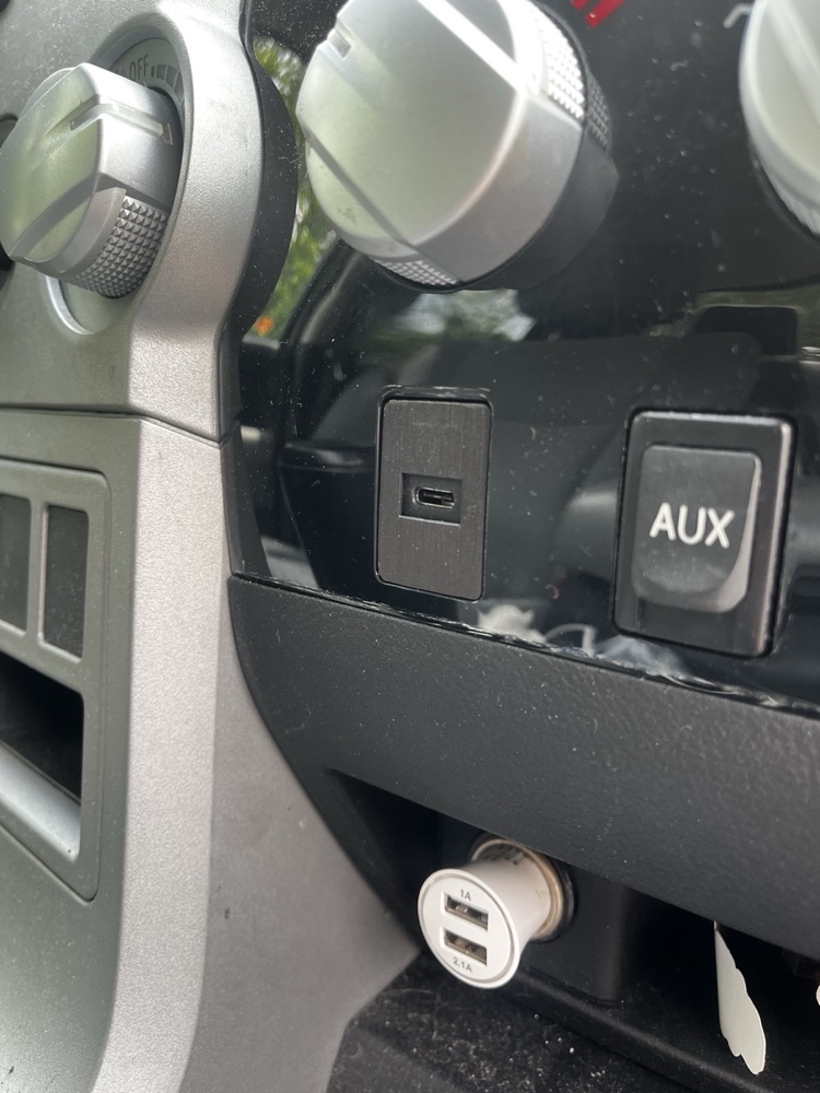 Toyota Tundra USB-C Uzatma Kablosu Konsol Aparatı