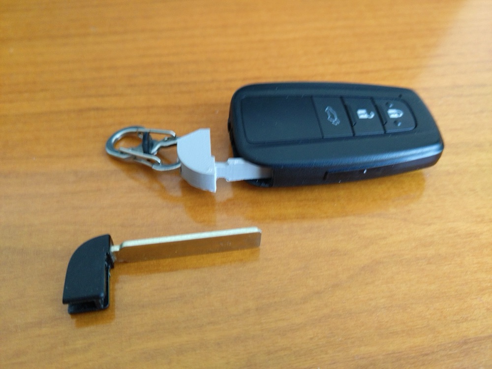 Toyota Uyumlu Boş Acil Durum Anahtarı
