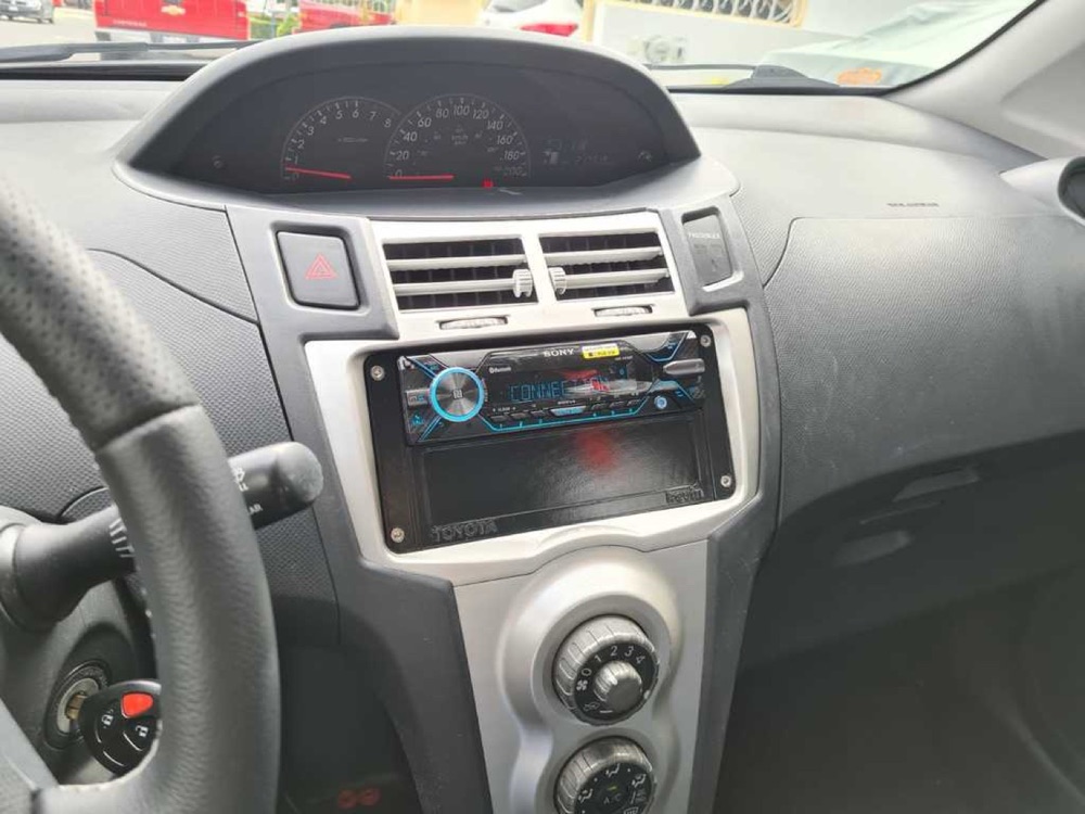 Toyota Yaris 1 DIN Oto Teyp Çerçevesi