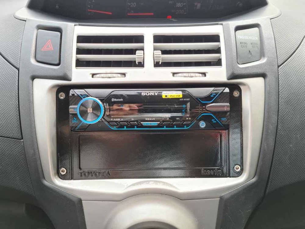 Toyota Yaris 1 DIN Oto Teyp Çerçevesi görsel 2
