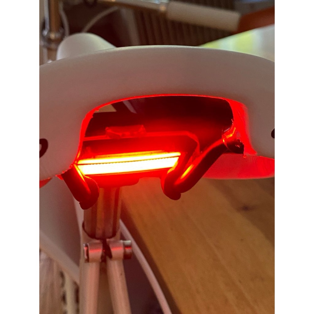 Turbo Bisiklet Selesi LED Arka Işık Kelepçesi görsel 2