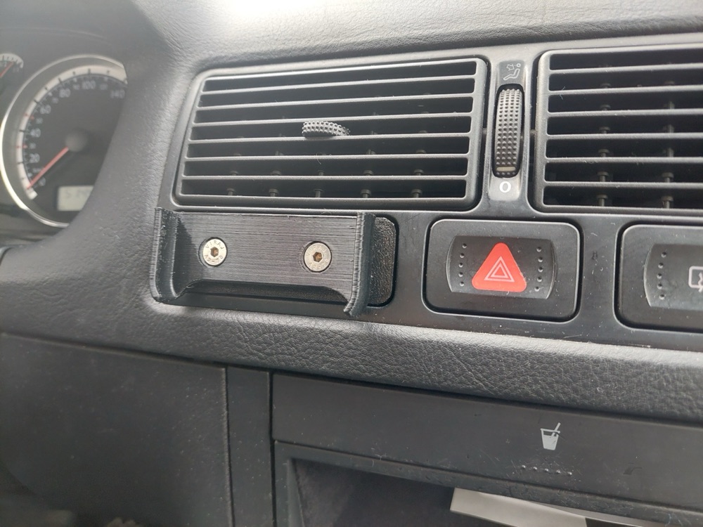 Volkswagen Golf 4 Telefon Tutucu Aparatı