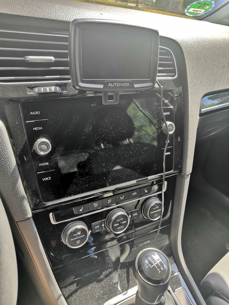Volkswagen Golf 7 Auto-Vox Ekran Tutucu Braketi