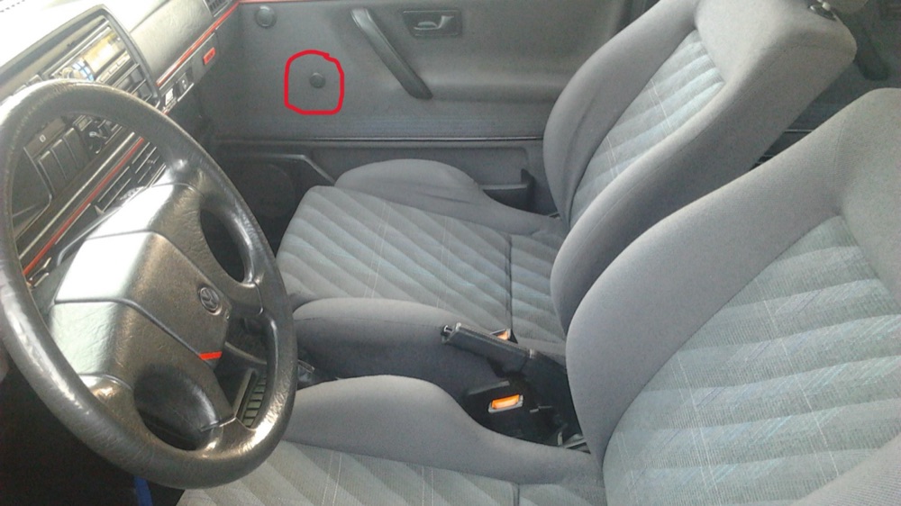 Volkswagen Golf MK2 Kapı Döşeme Tapası