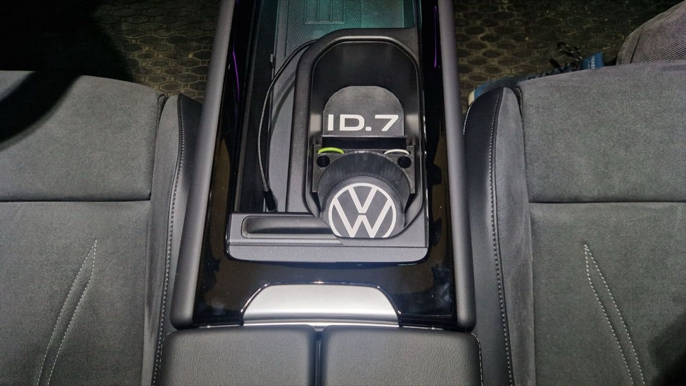Volkswagen ID.7 Bardaklık ve Konsol Düzenleyici