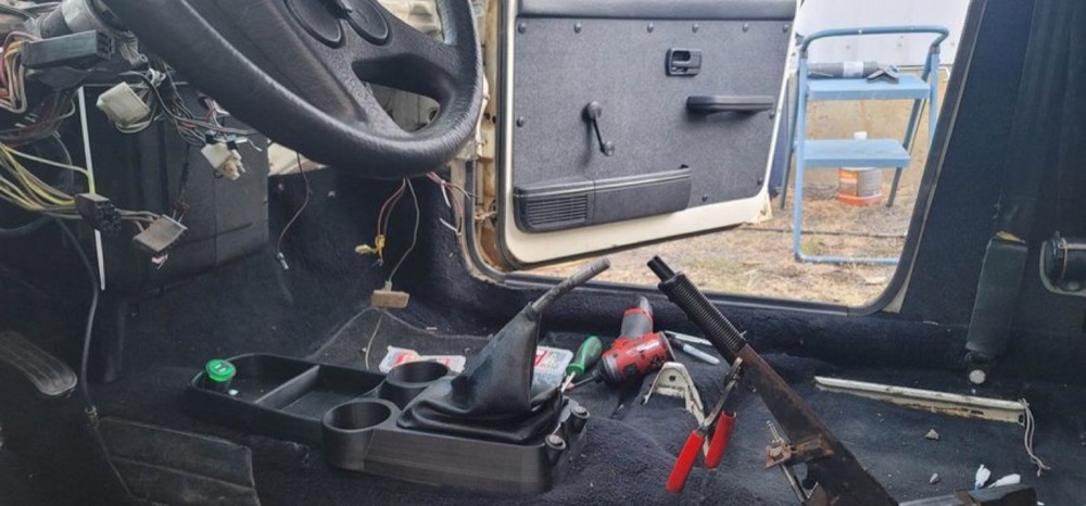 Volkswagen MK1 Jetta / Rabbit Bardaklıklı Orta Konsol