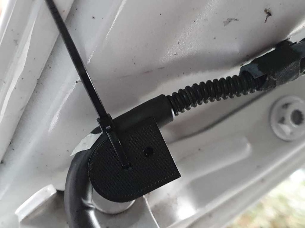 Volkswagen Transporter T5 Cam Suyu Hortum Tutucu Klips görsel 2