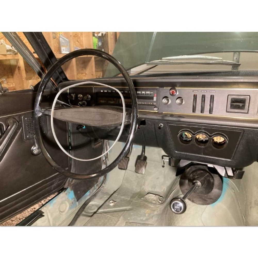 Volvo 140 Sigorta Paneli Gösterge Yuvası görsel 2
