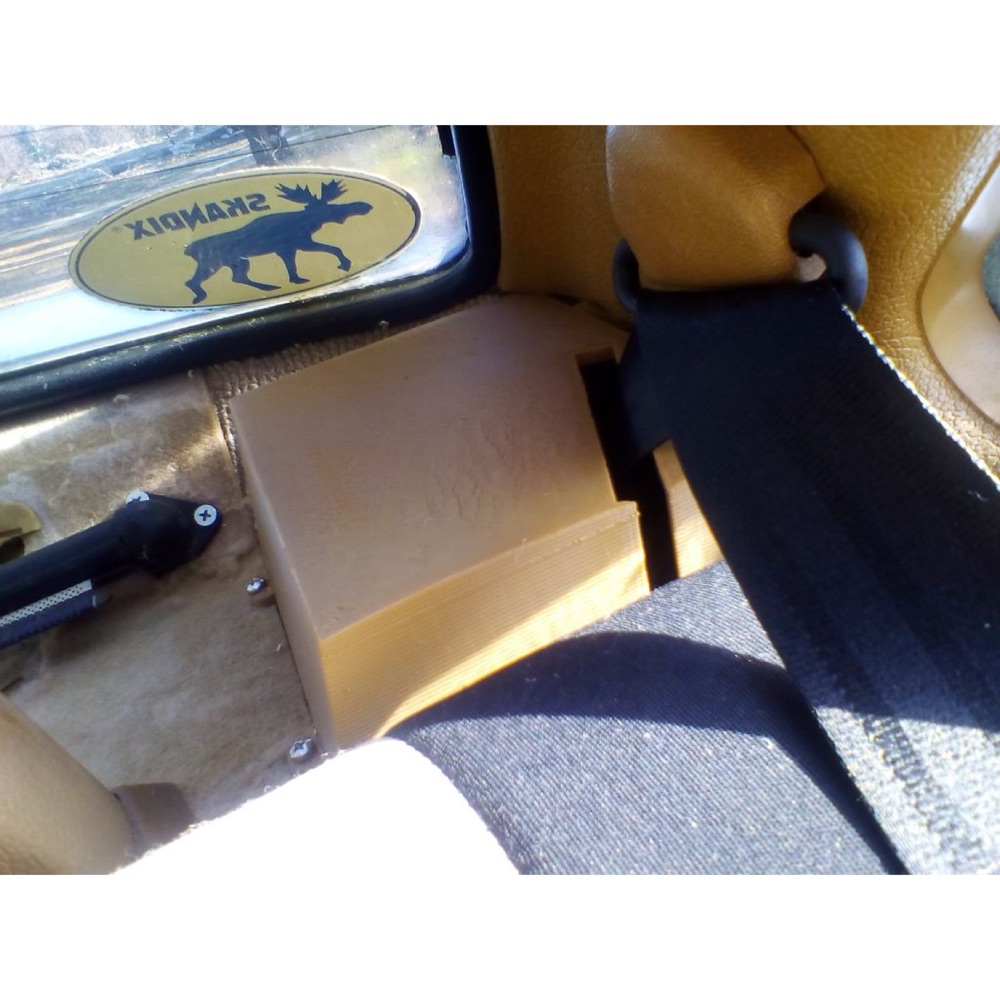 Volvo 240 Arka Emniyet Kemeri Kaplaması